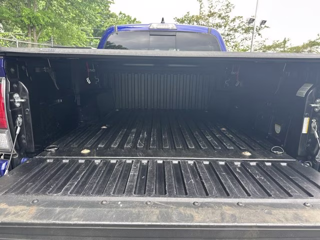 2022 Blue Toyota Tacoma 4WD SR5 Double Cab Long Bed V6 6AT 4WD 4X4 Truck