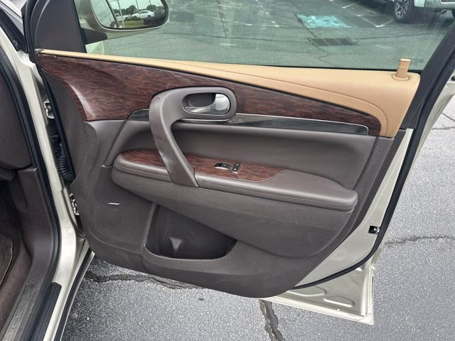 2016 Sparkling Silver Metallic Buick Enclave Leather FWD SUV