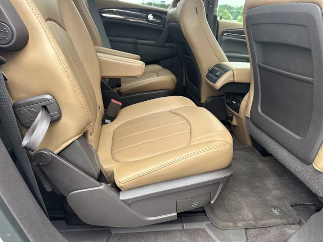 2016 Sparkling Silver Metallic Buick Enclave Leather FWD SUV