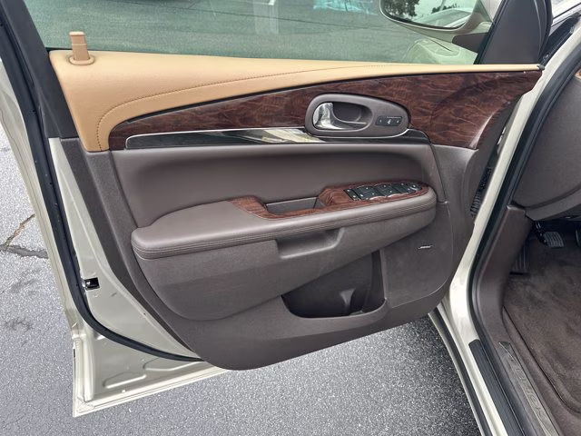 2016 Sparkling Silver Metallic Buick Enclave Leather FWD SUV