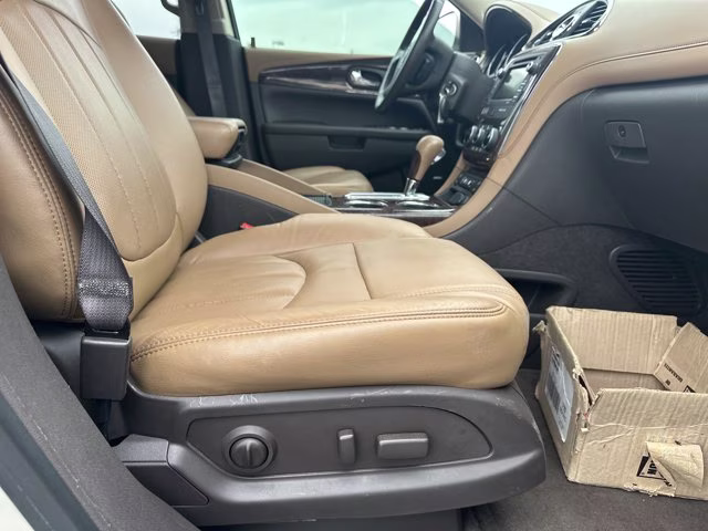 2016 Sparkling Silver Metallic Buick Enclave Leather FWD SUV