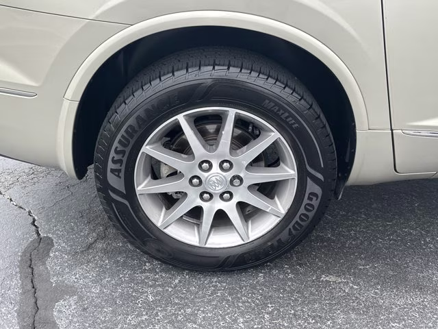 2016 Sparkling Silver Metallic Buick Enclave Leather FWD SUV