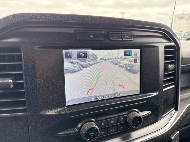 2022 Oxford White Ford F-150 XL 4X4 Truck