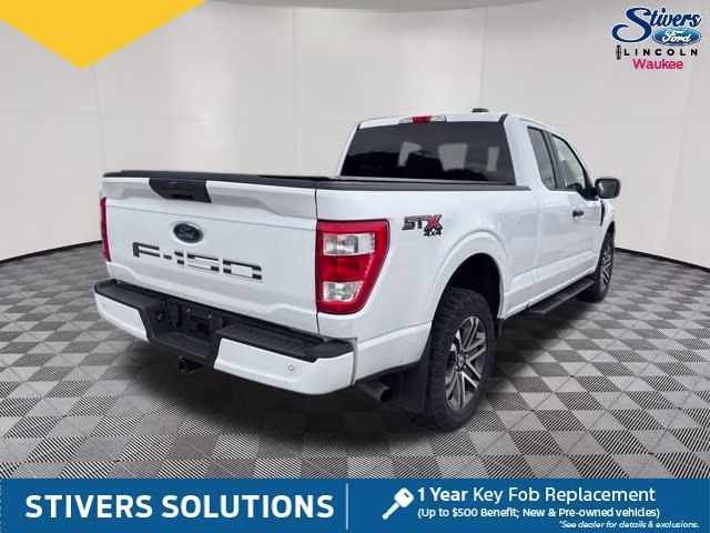 2022 Oxford White Ford F-150 XL 4X4 Truck