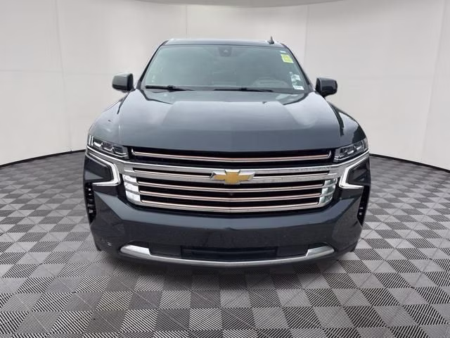2022 Evergreen Gray Metallic Chevrolet Tahoe High Country 4X4 SUV