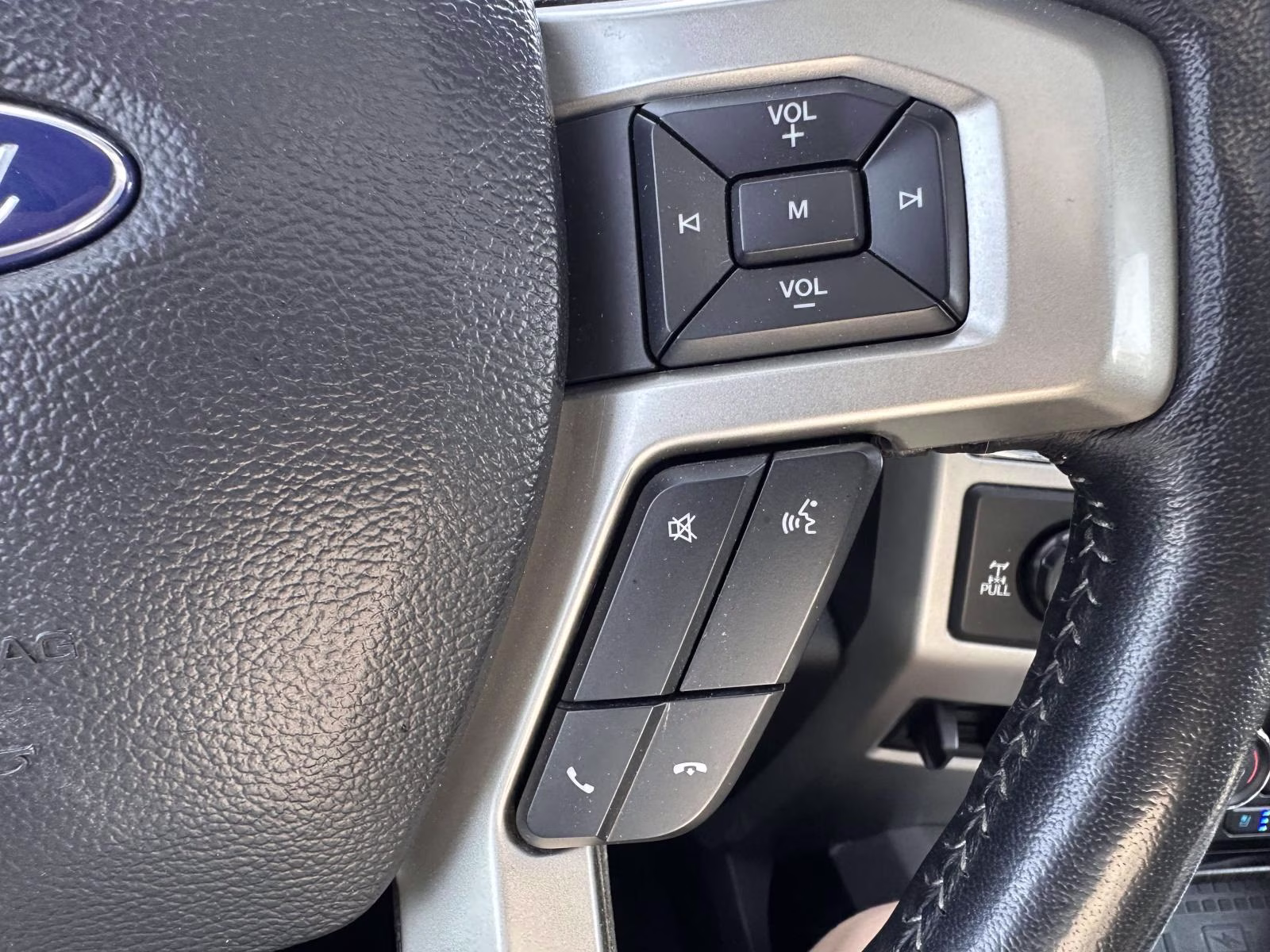 2021 Star White Metallic Tri-Coat Ford Super Duty F-250 SRW LARIAT 4WD Crew Cab 6.75' Box 4X4 Truck