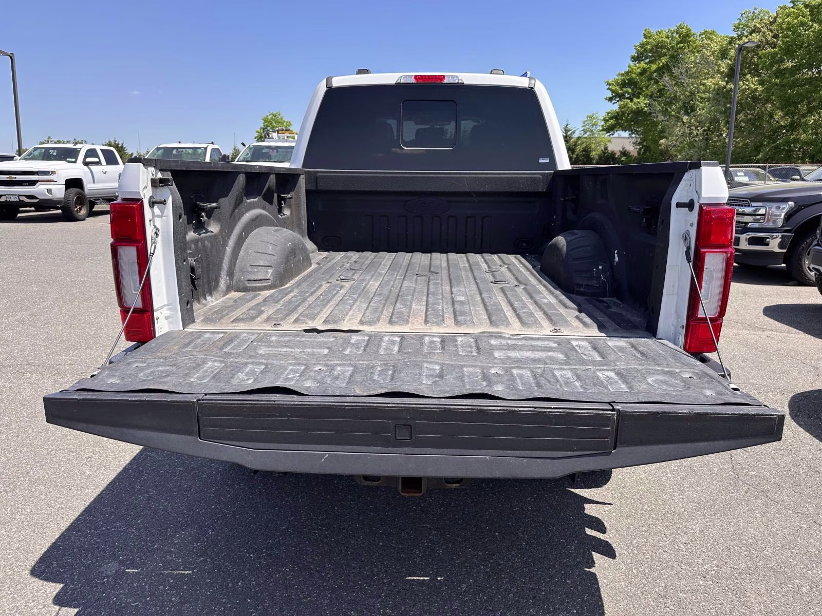2021 Star White Metallic Tri-Coat Ford Super Duty F-250 SRW LARIAT 4WD Crew Cab 6.75' Box 4X4 Truck