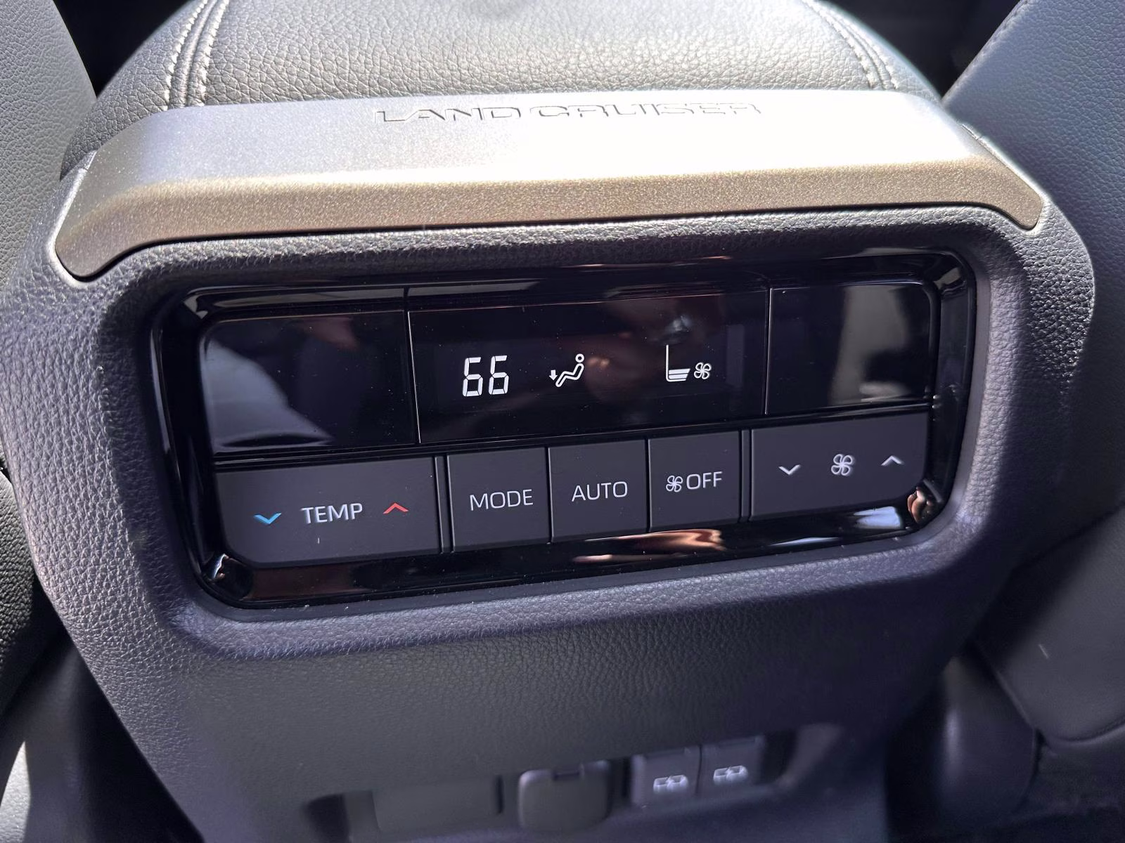2025 Wind Chill Pearl Toyota Land Cruiser 4WD (Natl) 4X4 SUV