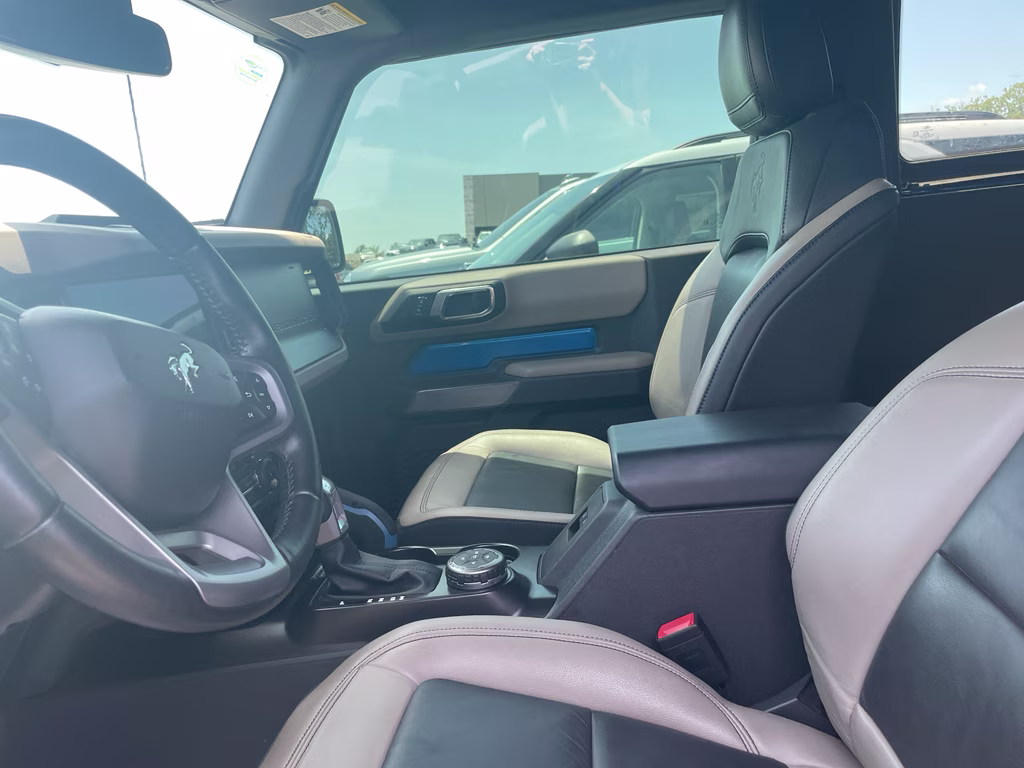 2022 Velocity Blue Metallic Ford Bronco Wildtrak 4X4 SUV