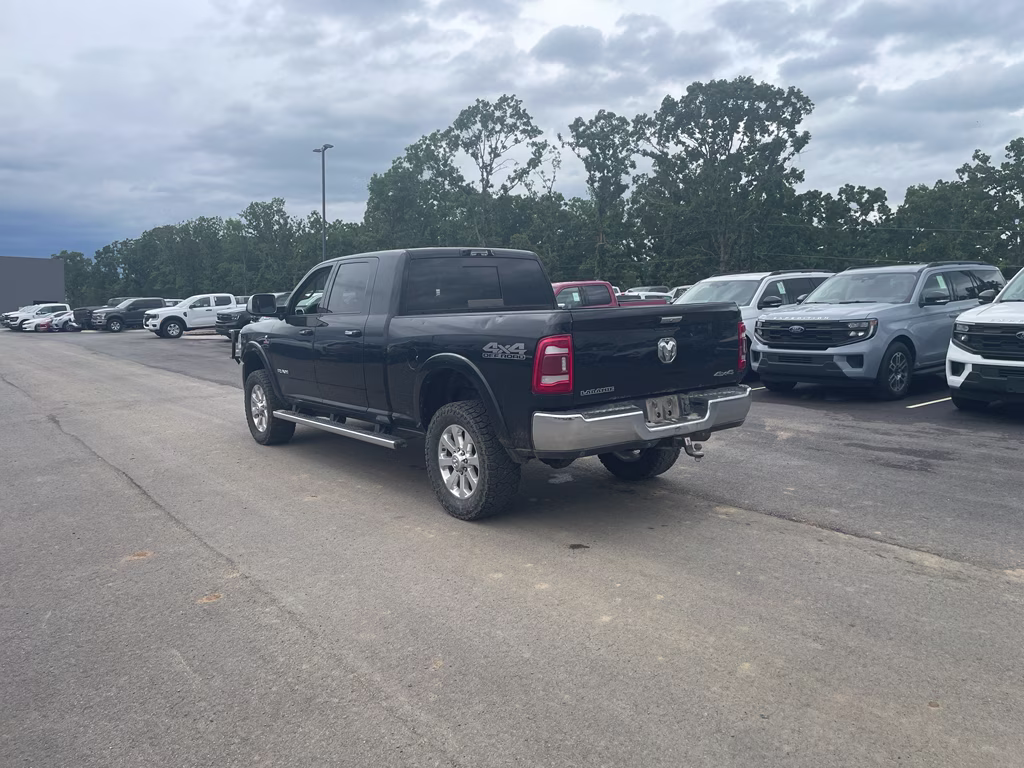 2022 Diamond Black Crystal Pearlcoat Ram 2500 Laramie 4X4 Truck