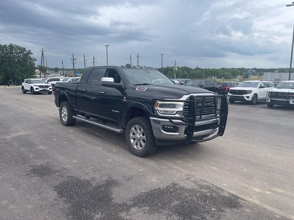 2022 Diamond Black Crystal Pearlcoat Ram 2500 Laramie 4X4 Truck