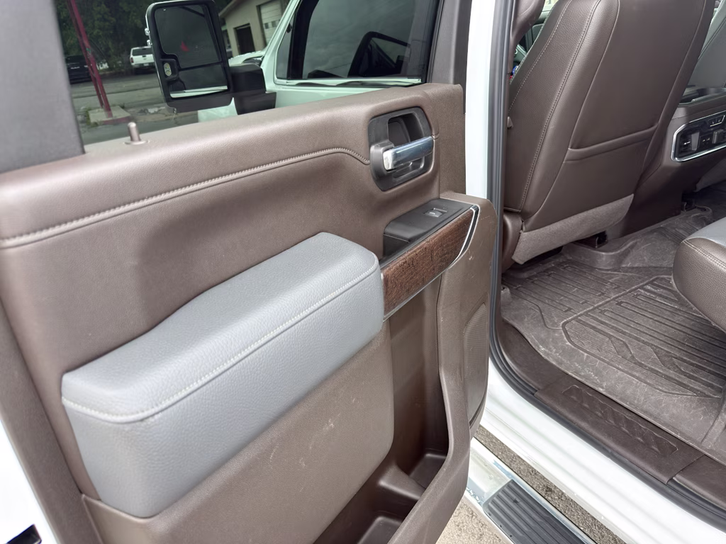 2022 Summit White GMC Sierra Denali 4X4 Truck