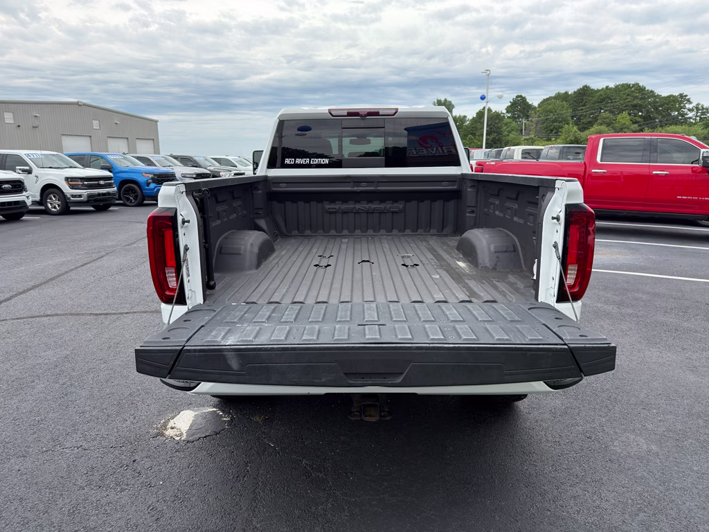 2022 Summit White GMC Sierra Denali 4X4 Truck