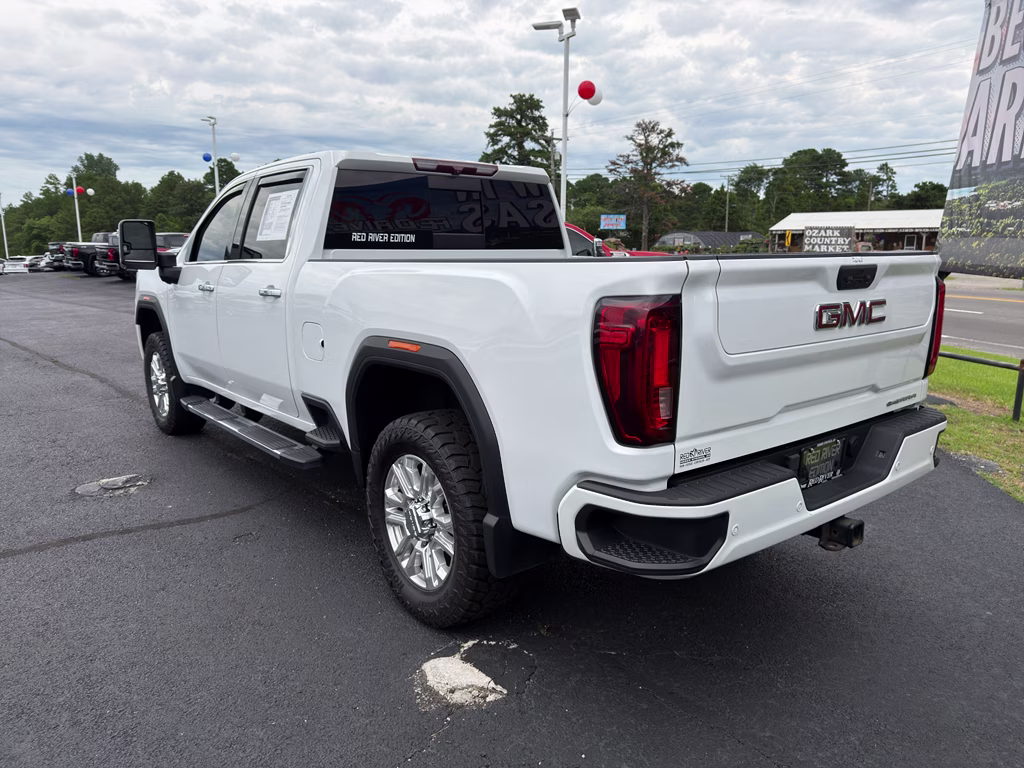 2022 Summit White GMC Sierra Denali 4X4 Truck