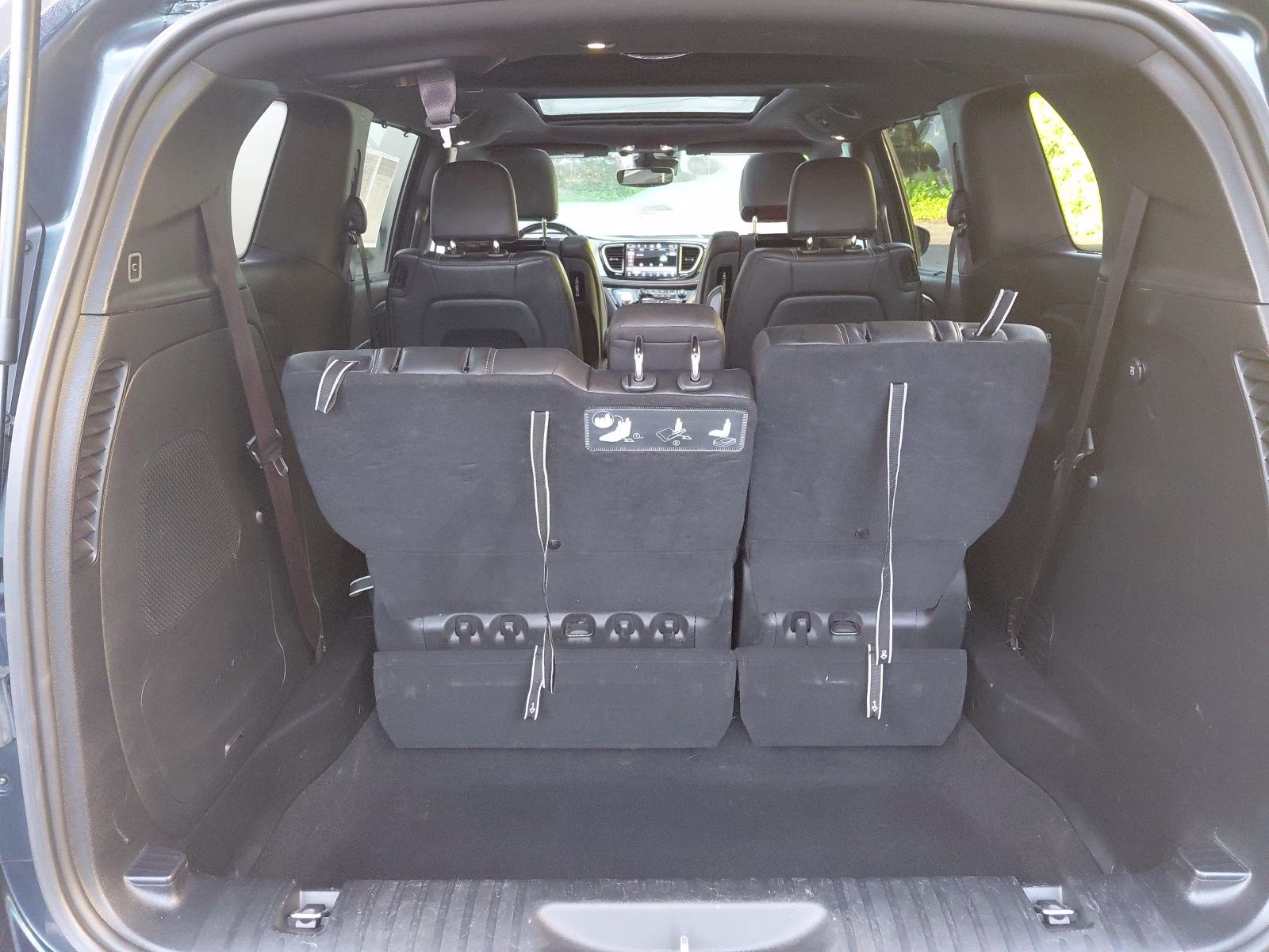 2021 Fathom Blue Pearlcoat Chrysler Pacifica Touring L AWD Van
