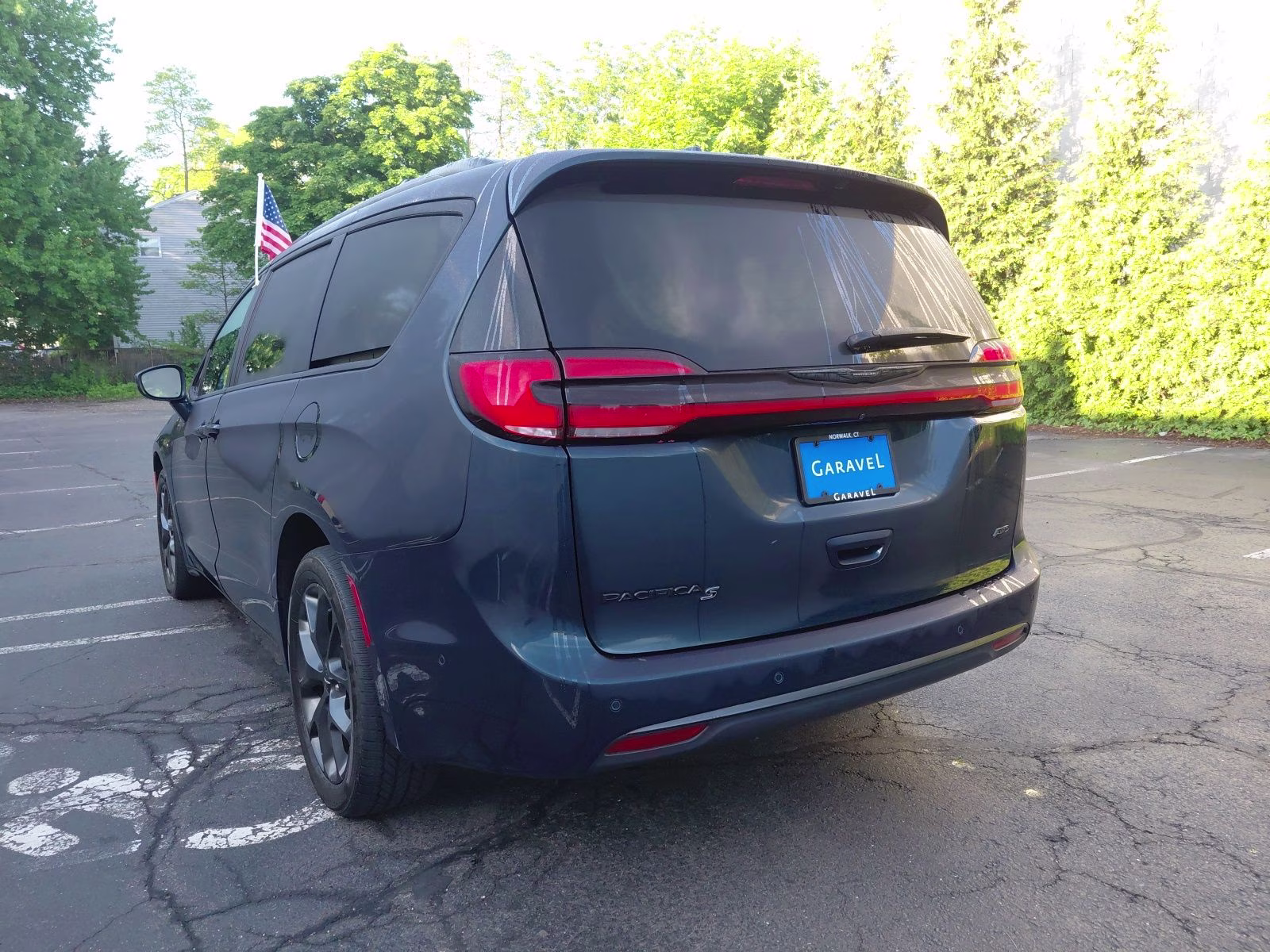 2021 Fathom Blue Pearlcoat Chrysler Pacifica Touring L AWD Van