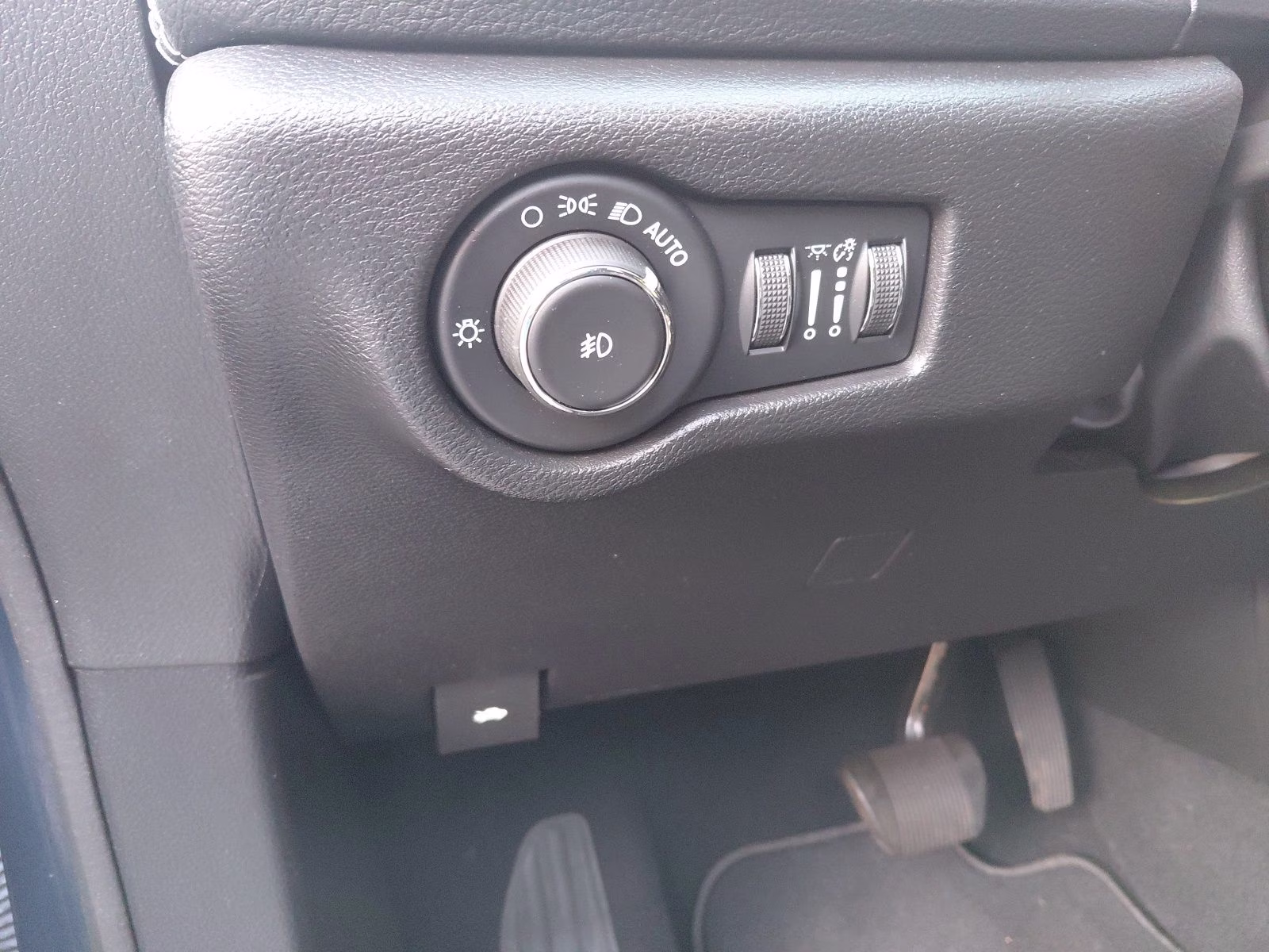 2021 Fathom Blue Pearlcoat Chrysler Pacifica Touring L AWD Van