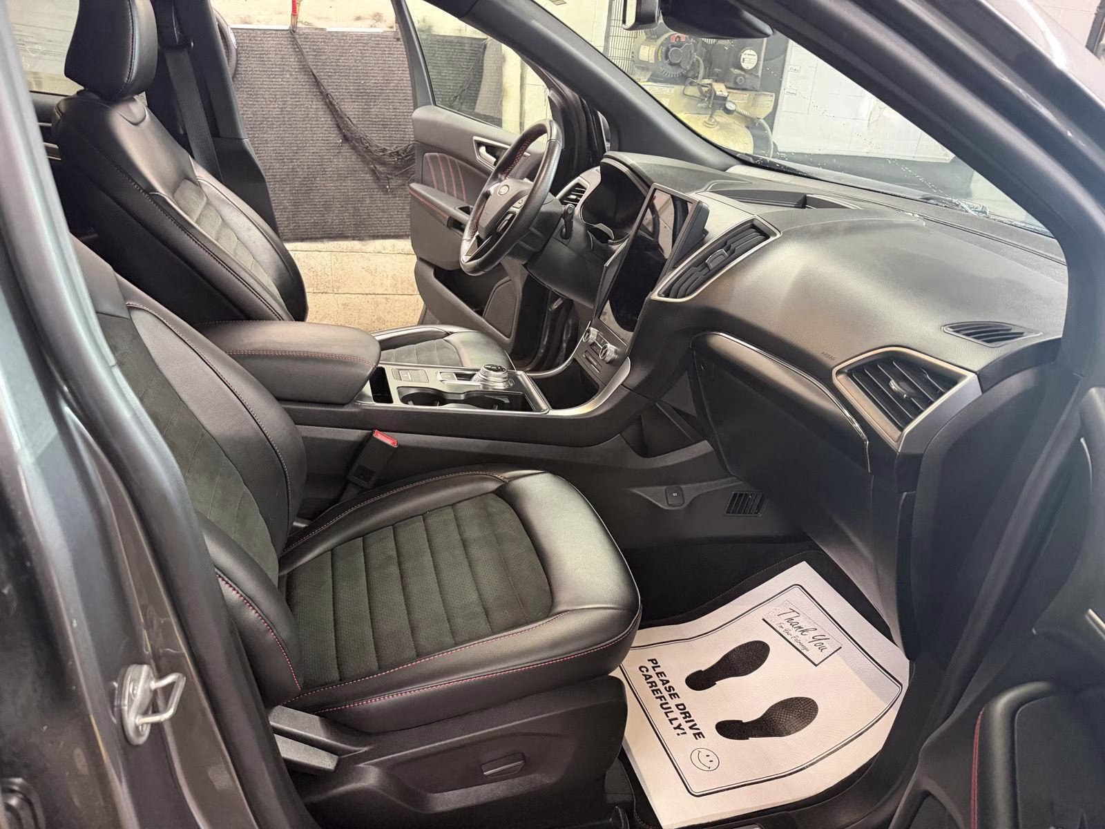 2023 Carbonized Gray Metallic Ford Edge ST-Line AWD SUV