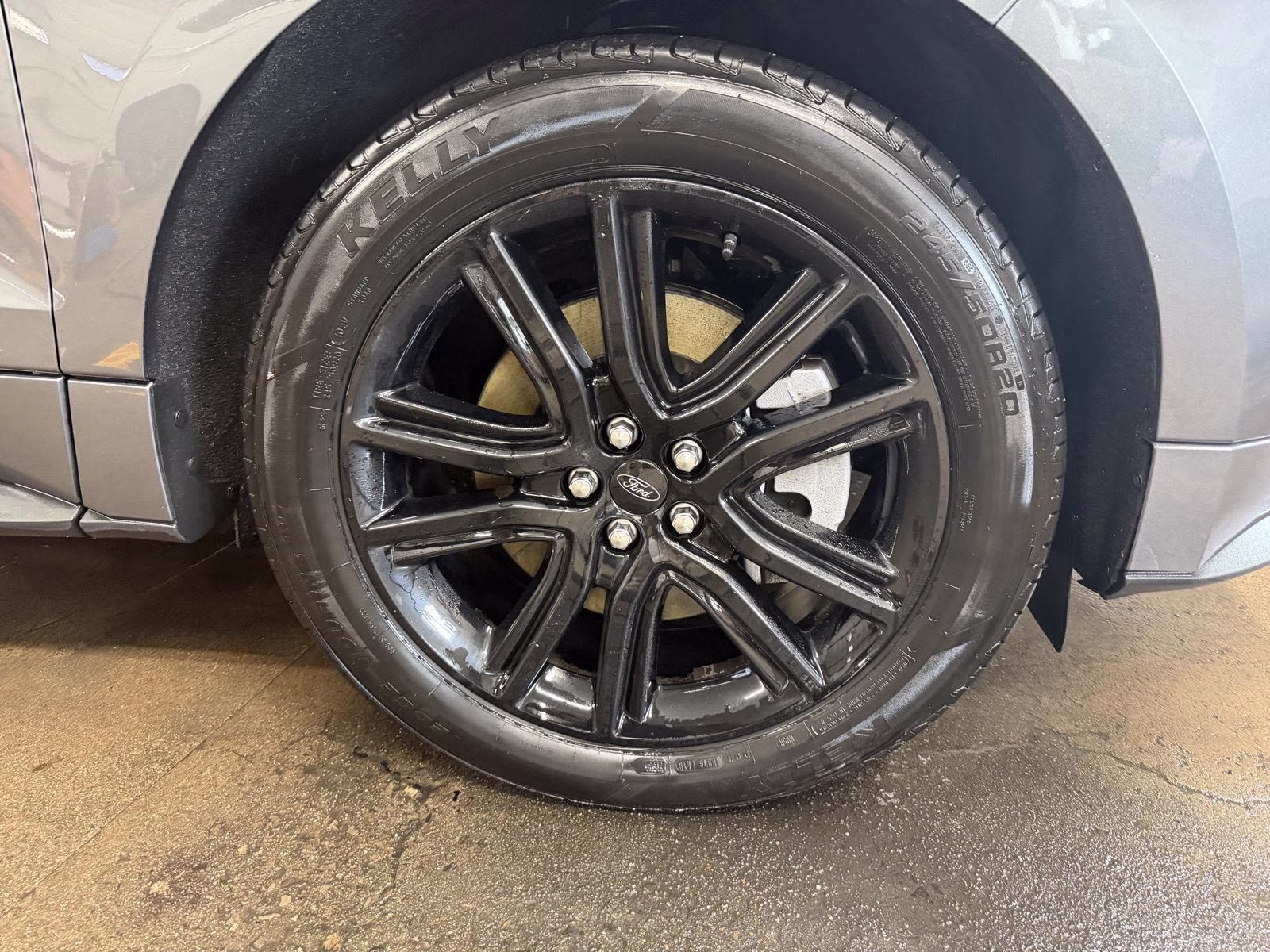 2023 Carbonized Gray Metallic Ford Edge ST-Line AWD SUV