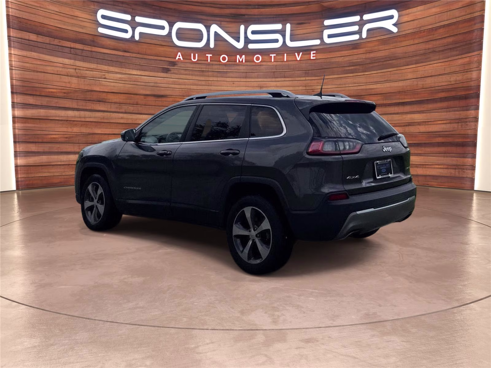2019 Granite Crystal Metallic Clearcoat Jeep Cherokee Limited 4X4 SUV
