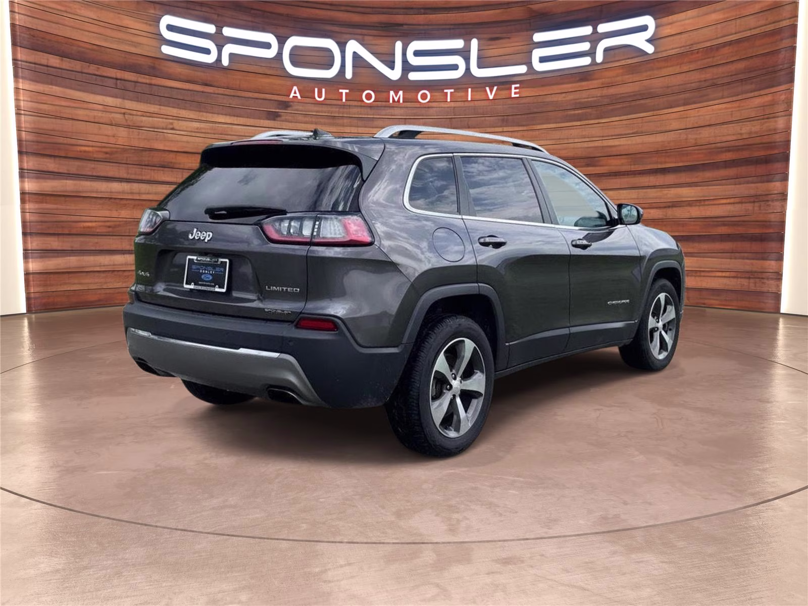 2019 Granite Crystal Metallic Clearcoat Jeep Cherokee Limited 4X4 SUV