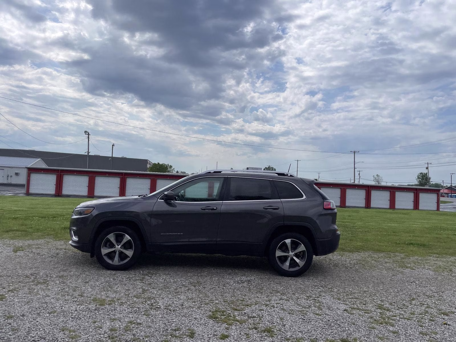 2019 Granite Crystal Metallic Clearcoat Jeep Cherokee Limited 4X4 SUV