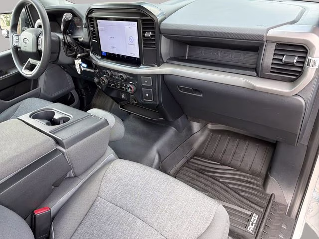 2025 Oxford White Ford F-150 XL RWD Truck