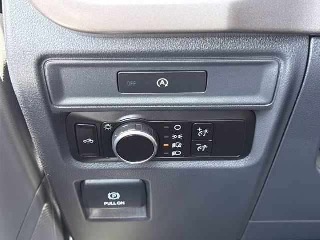 2025 Oxford White Ford F-150 XL RWD Truck