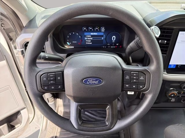 2025 Oxford White Ford F-150 XL RWD Truck