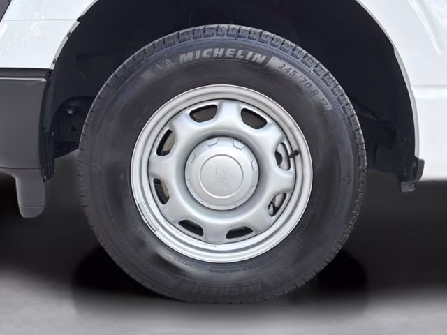 2025 Oxford White Ford F-150 XL RWD Truck