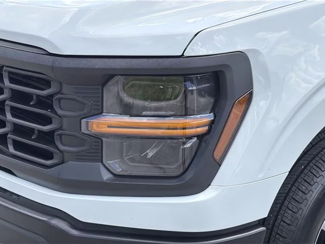 2025 Oxford White Ford F-150 XL RWD Truck