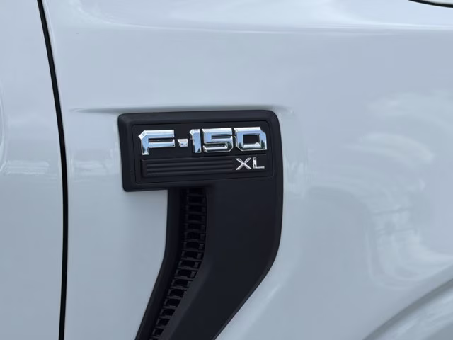 2025 Oxford White Ford F-150 XL RWD Truck