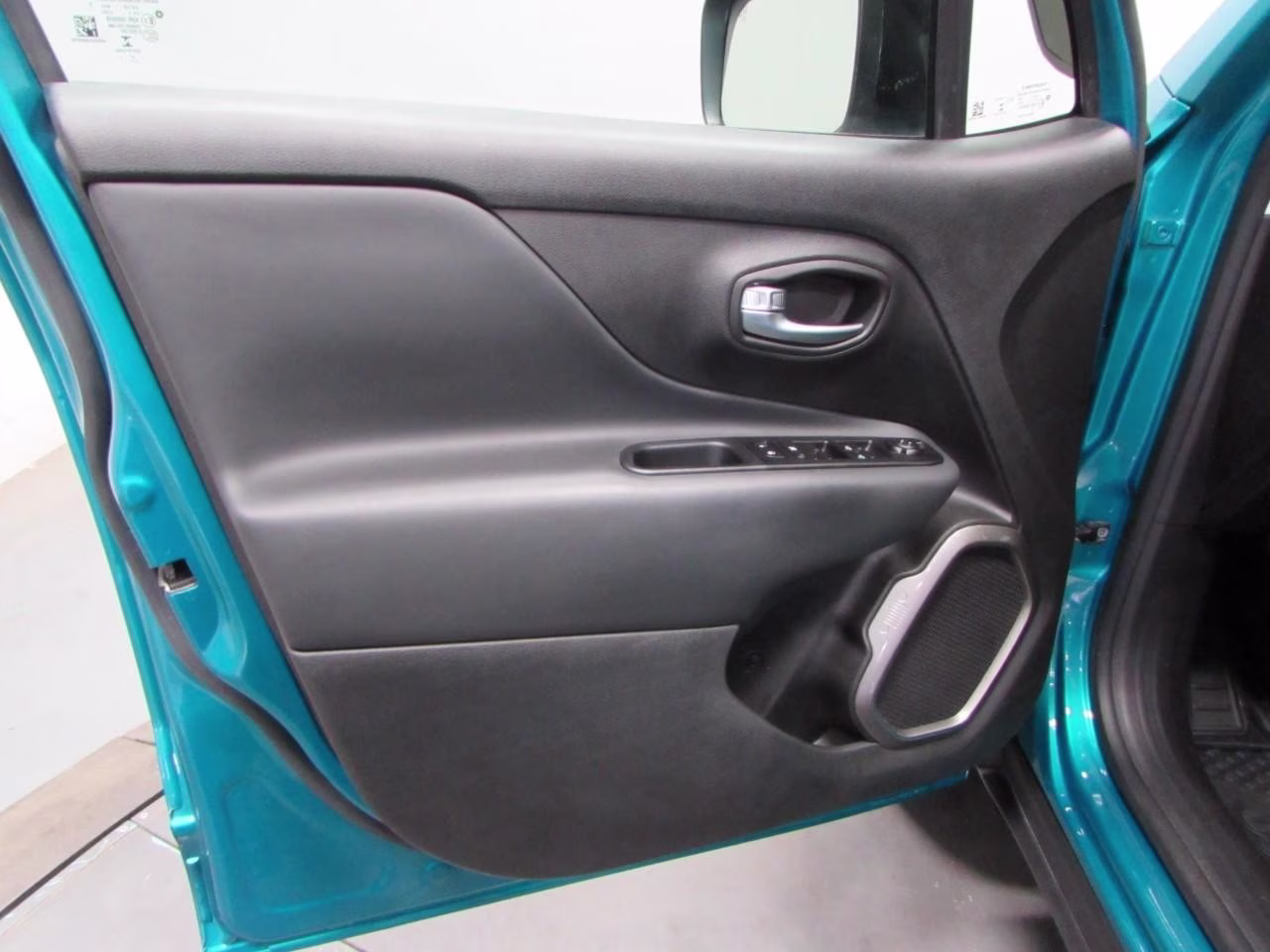 2022 Bikini Metallic Clearcoat Jeep Renegade 4WD Limited 4X4 SUV