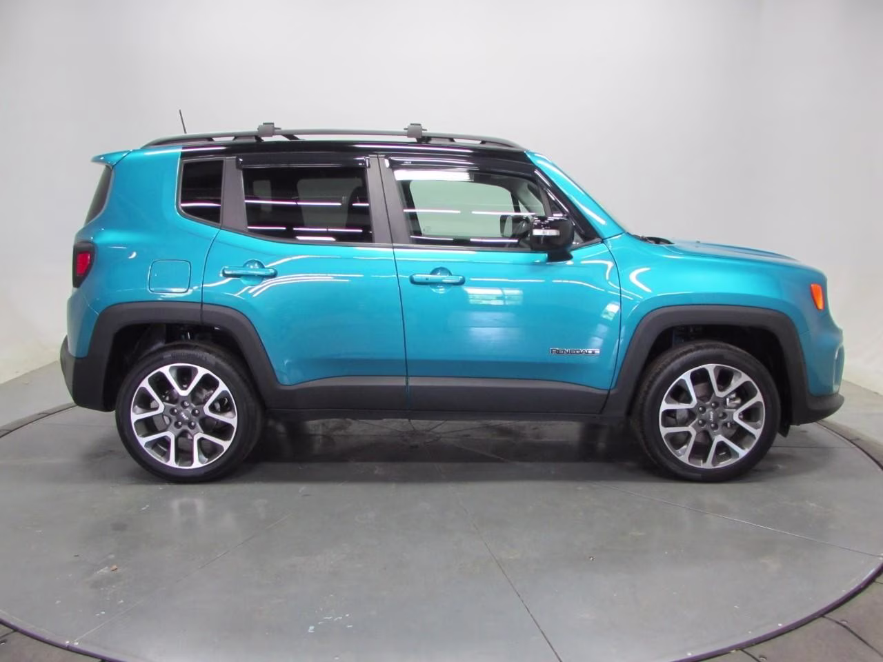 2022 Bikini Metallic Clearcoat Jeep Renegade 4WD Limited 4X4 SUV