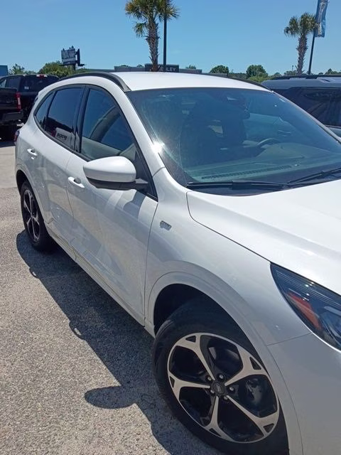 2023 White Metallic Ford Escape ST-Line Select AWD SUV