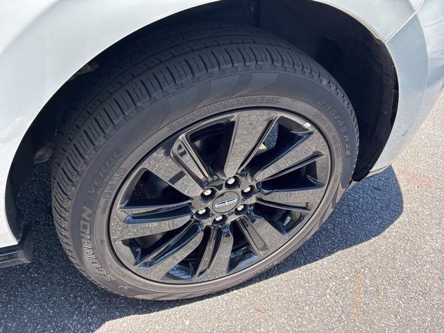 2024 White Metallic Lincoln Navigator L Reserve 4X4 SUV
