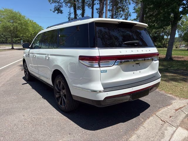 2024 White Metallic Lincoln Navigator L Reserve 4X4 SUV