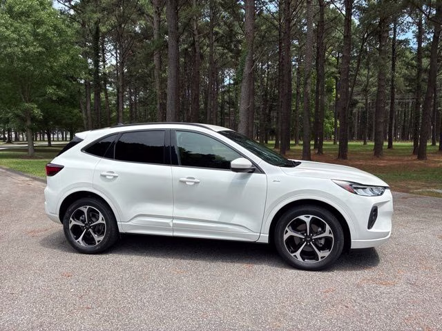 2023 White Metallic Ford Escape ST-Line Select AWD SUV