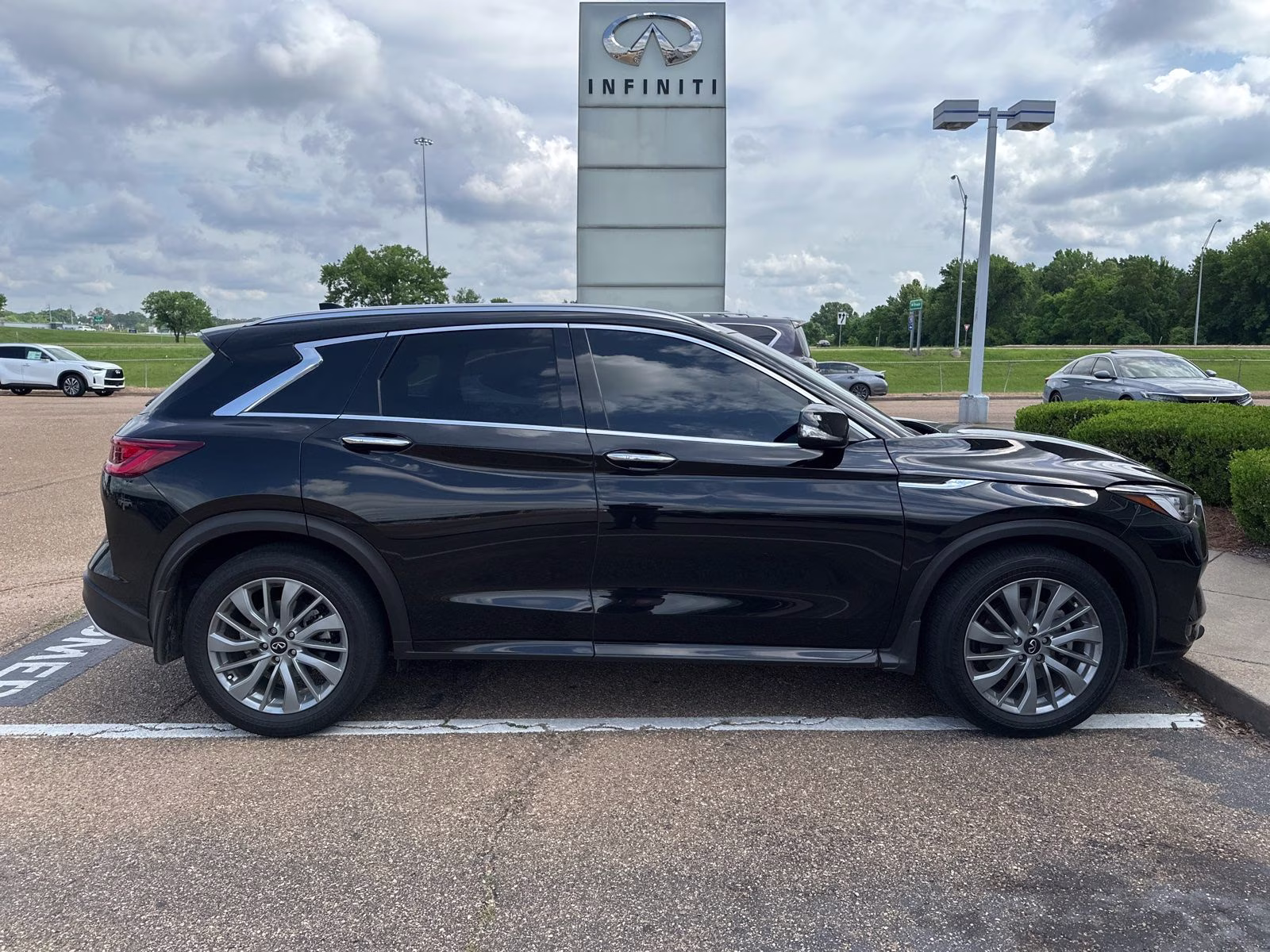 2025 Black Obsidian INFINITI QX50 LUXE AWD SUV