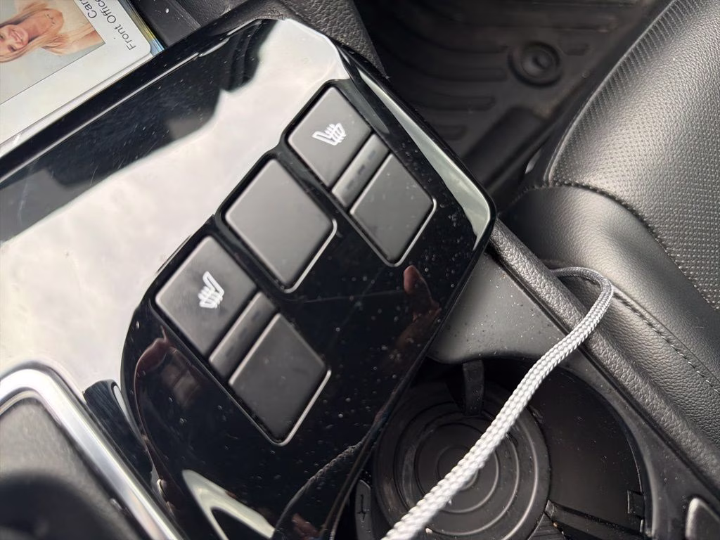 2023 Glacial White Pearl Kia Sportage X-Line AWD SUV