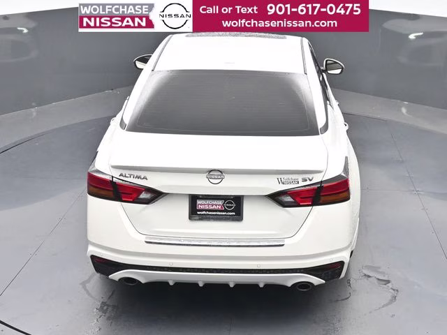 2023 Pearl White Tricoat Nissan Altima 2.5 SV FWD Sedan