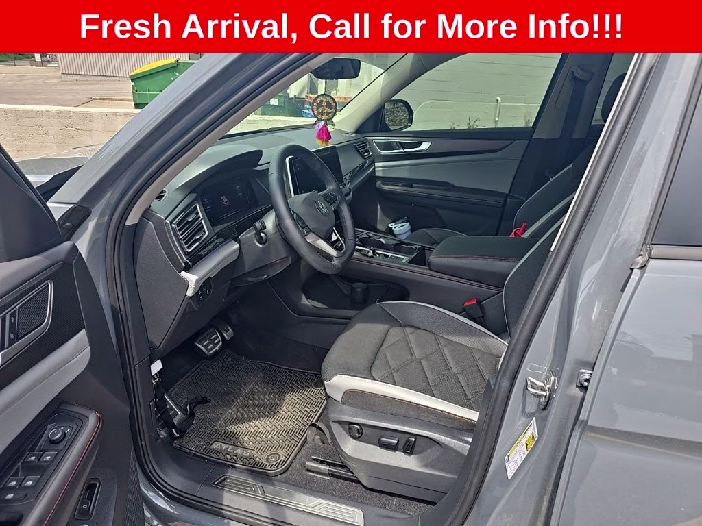 2025 Pure Gray Volkswagen Atlas 2.0T Peak Edition AWD SUV