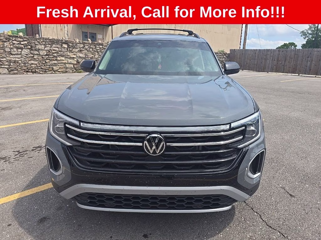 2025 Pure Gray Volkswagen Atlas 2.0T Peak Edition AWD SUV