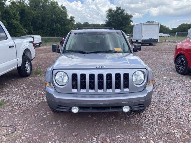 2017 Billet Silver Metallic Clearcoat Jeep Patriot Sport FWD SUV