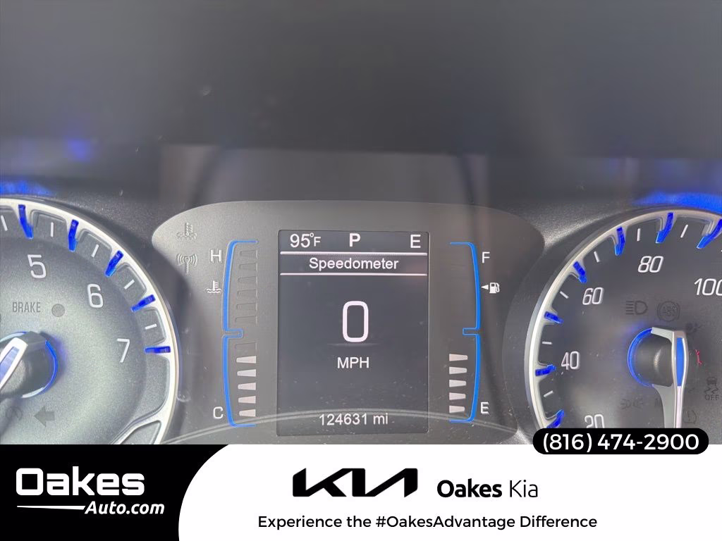 2017 Bright White Clearcoat Chrysler Pacifica Touring FWD Van