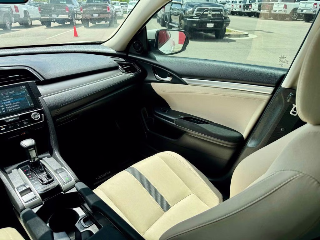 2018 White Honda Civic EX FWD Sedan