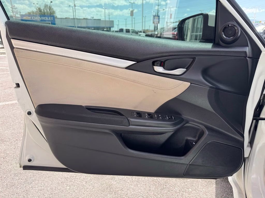2018 White Honda Civic EX FWD Sedan