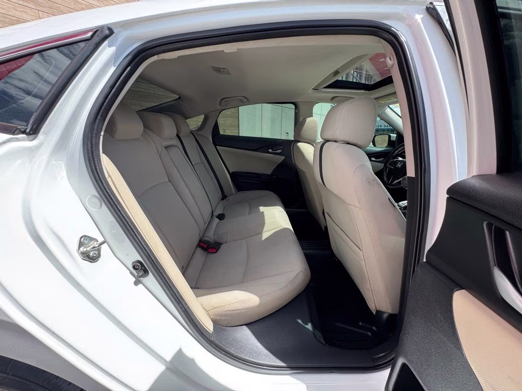 2018 White Honda Civic EX FWD Sedan