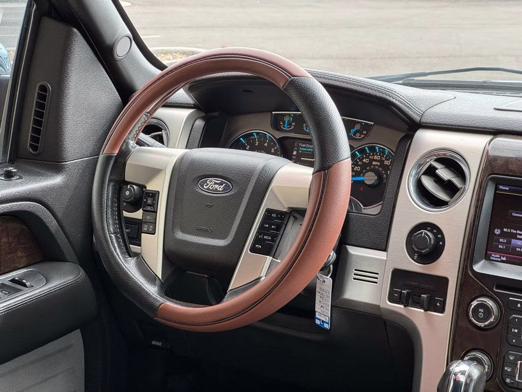 2013 Blue Ford F-150 Platinum 4X4 Truck