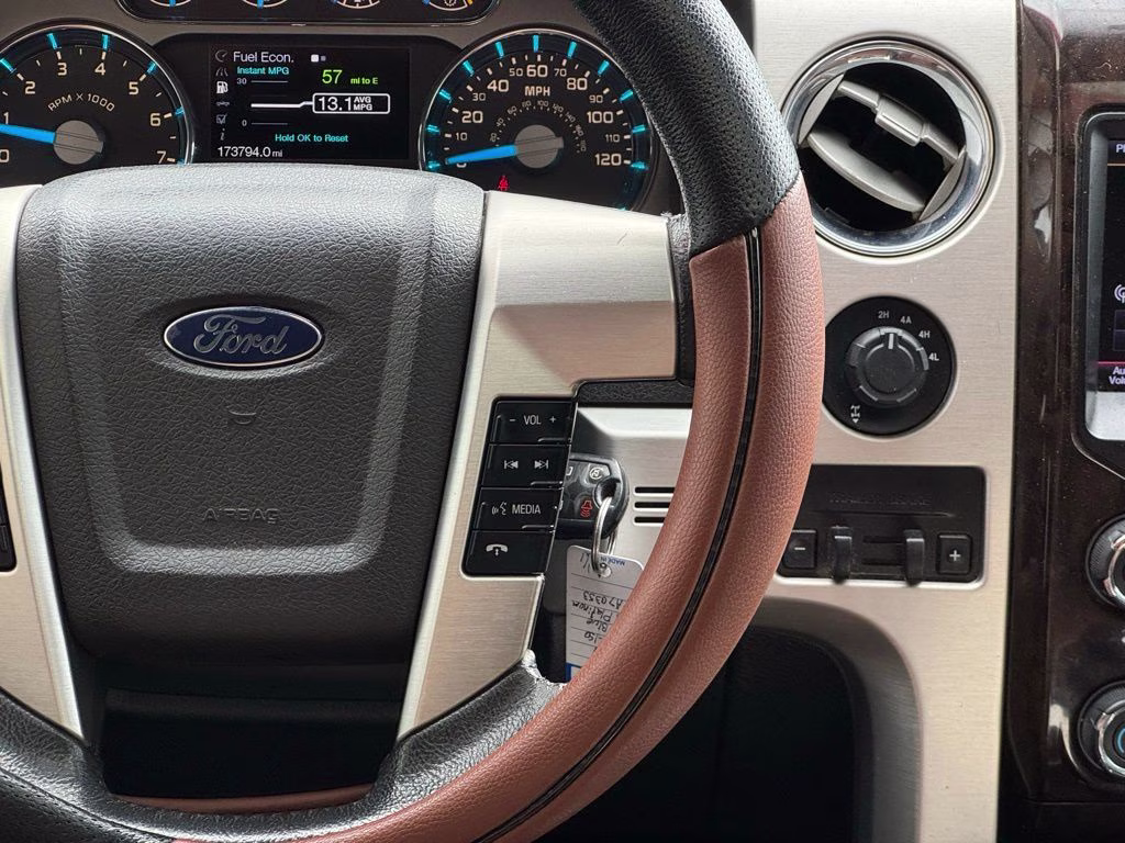 2013 Blue Ford F-150 Platinum 4X4 Truck